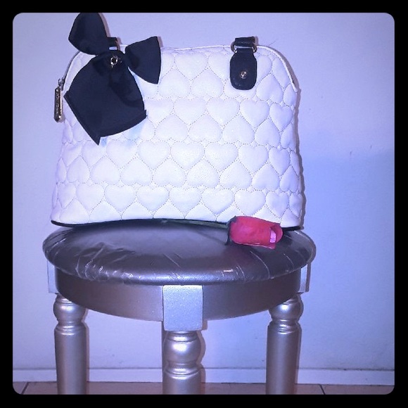 Betsey Johnson Handbags - BETSY JOHNSON BLACK AND WHITE HEARTS PURSE